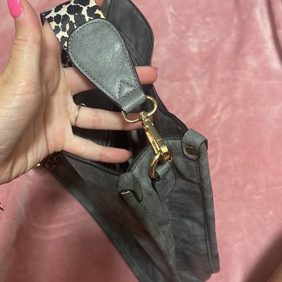 Boutique guitar strap purse - Picture 3 of 13